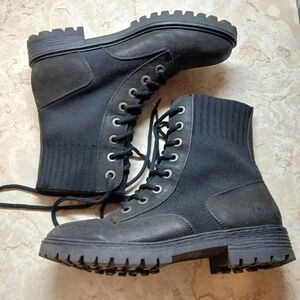 Blowfish Malibu Black Combat Boots Women’s Size 9 Lace Up Lug Sole Ankle Boot